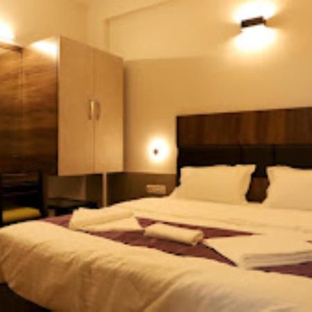 Lotus Lodge Kalmath Kankavali Luaran gambar
